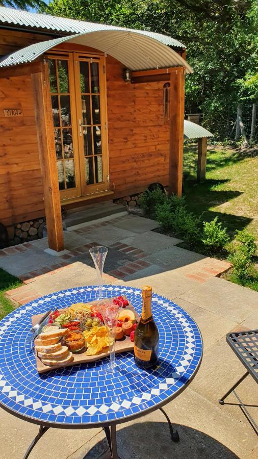 Sika Hut Villa Уеърхам Екстериор снимка